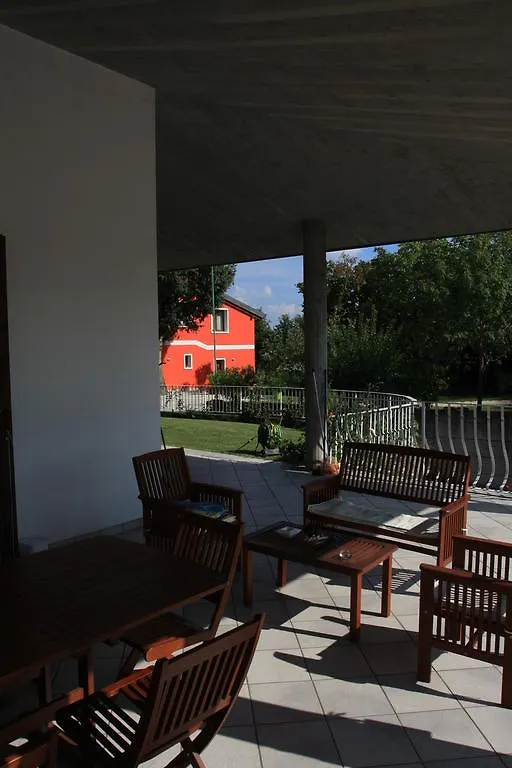 Farm stay Agriturismo Ca' La Pergola Verona